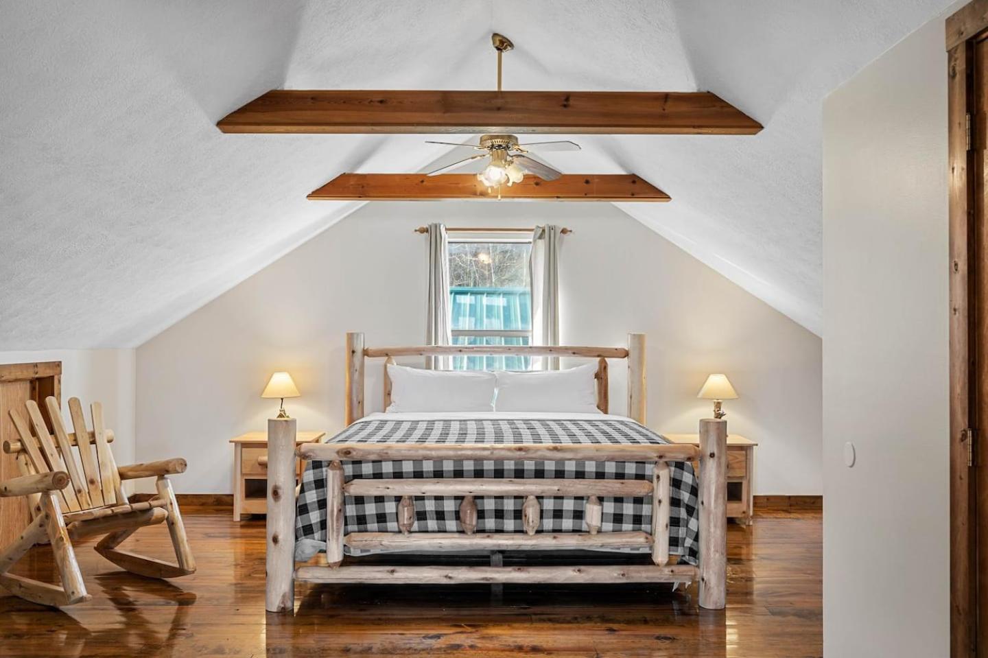 Dog Friendly! Views! Hot Tub! Close To Pf! Gsmnp Sevierville Bagian luar foto
