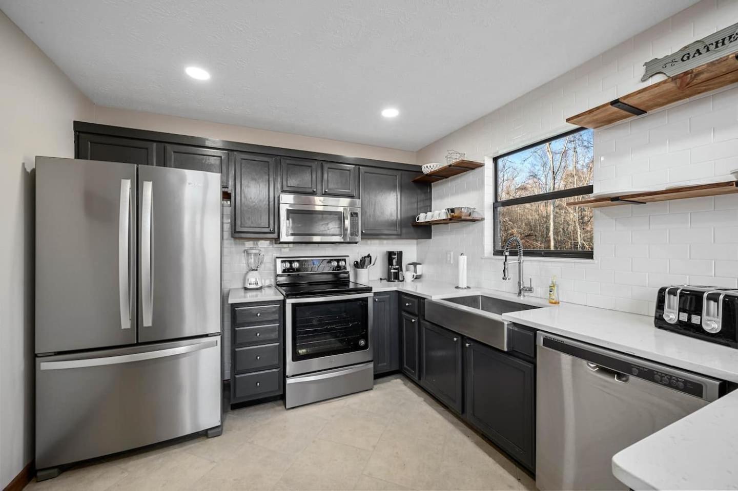 Dog Friendly! Views! Hot Tub! Close To Pf! Gsmnp Sevierville Bagian luar foto