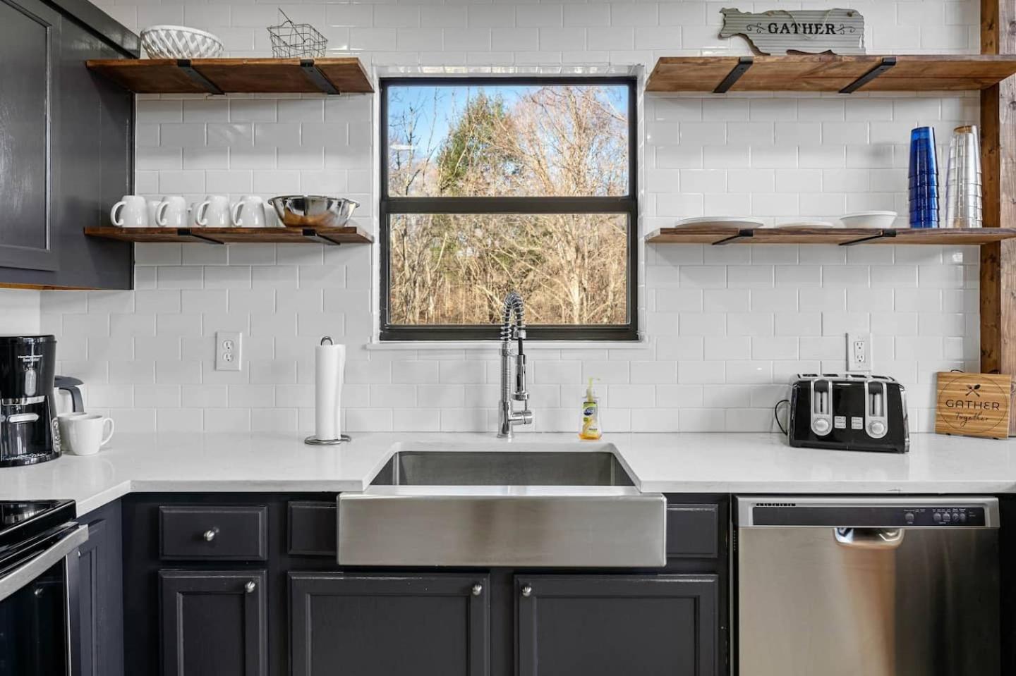 Dog Friendly! Views! Hot Tub! Close To Pf! Gsmnp Sevierville Bagian luar foto