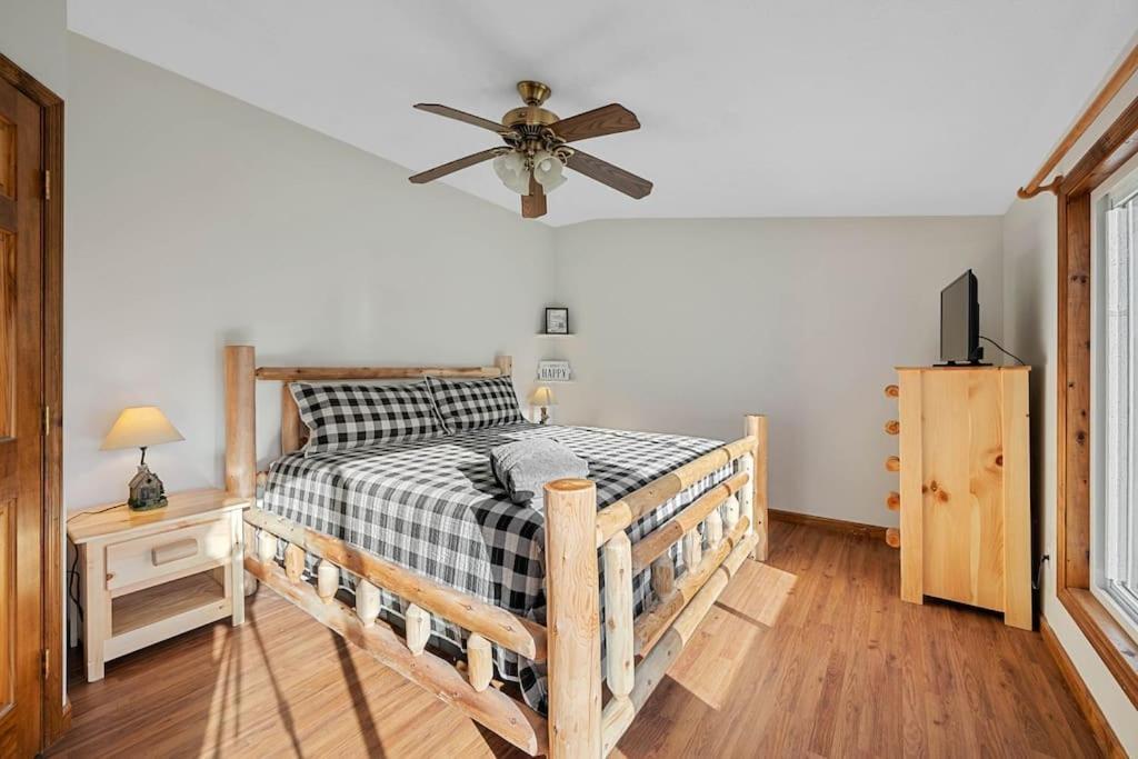 Dog Friendly! Views! Hot Tub! Close To Pf! Gsmnp Sevierville Bagian luar foto