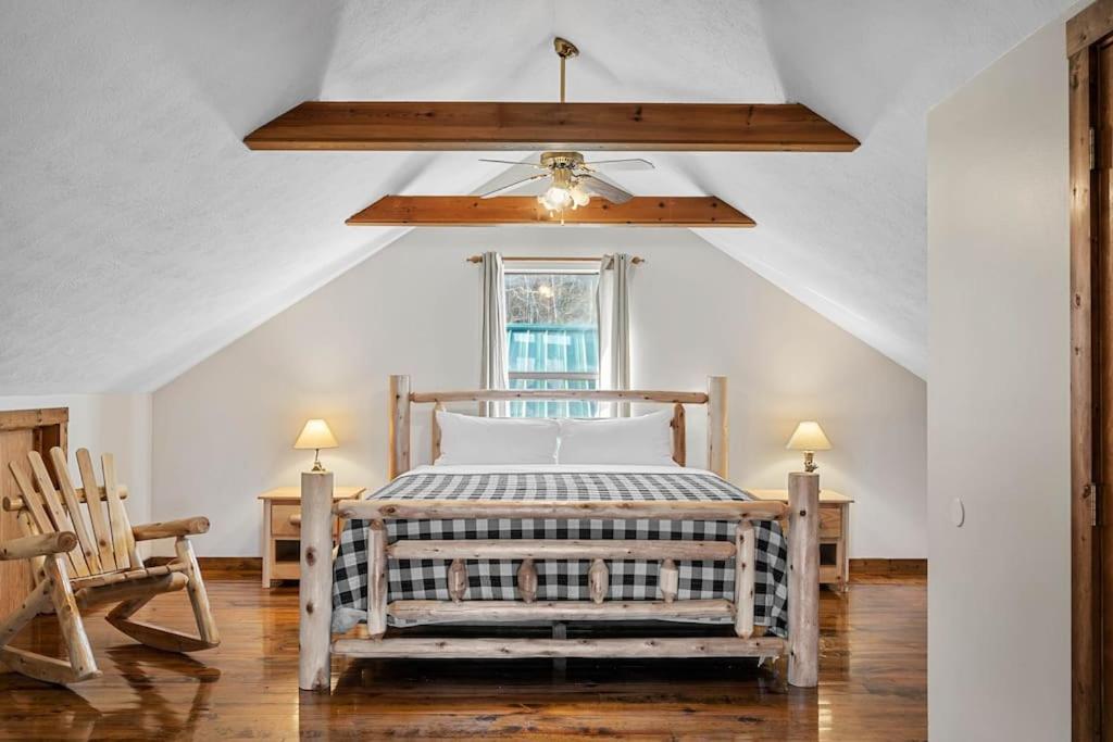 Dog Friendly! Views! Hot Tub! Close To Pf! Gsmnp Sevierville Bagian luar foto