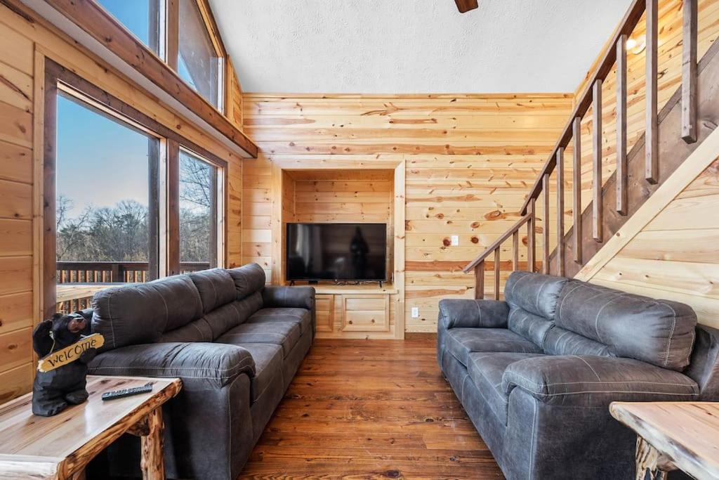 Dog Friendly! Views! Hot Tub! Close To Pf! Gsmnp Sevierville Bagian luar foto